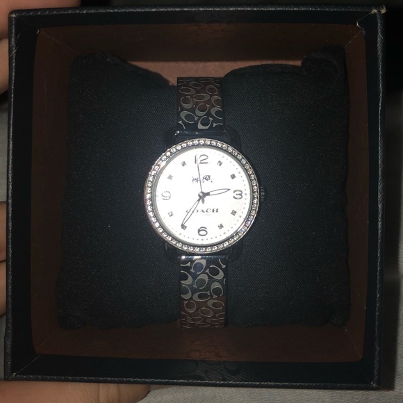 Coach Watch - Picture 2 of 4